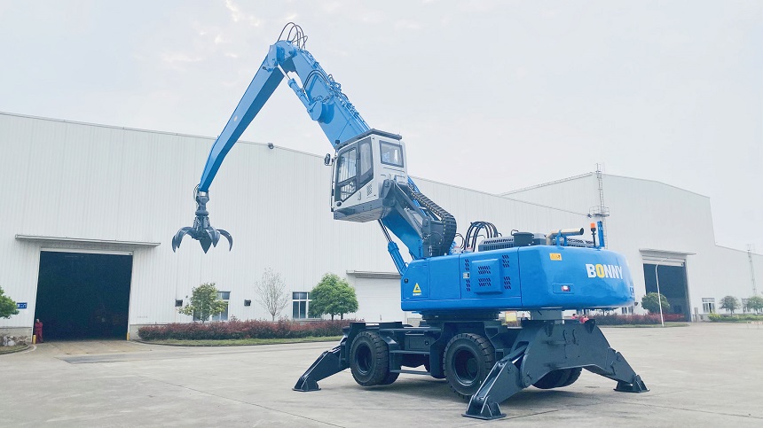 抓鋼機(jī).jpg 抓鋼機(jī).jpg