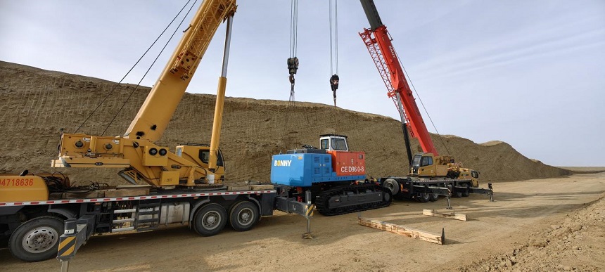 電動挖掘機(jī).jpg 電動挖掘機(jī).jpg