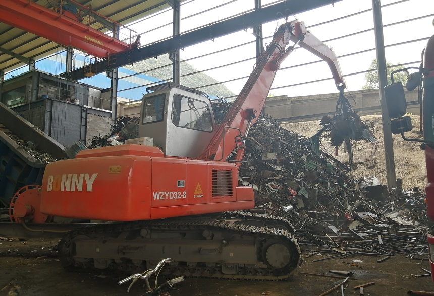 電動(dòng)抓料機(jī).png 電動(dòng)抓料機(jī).png